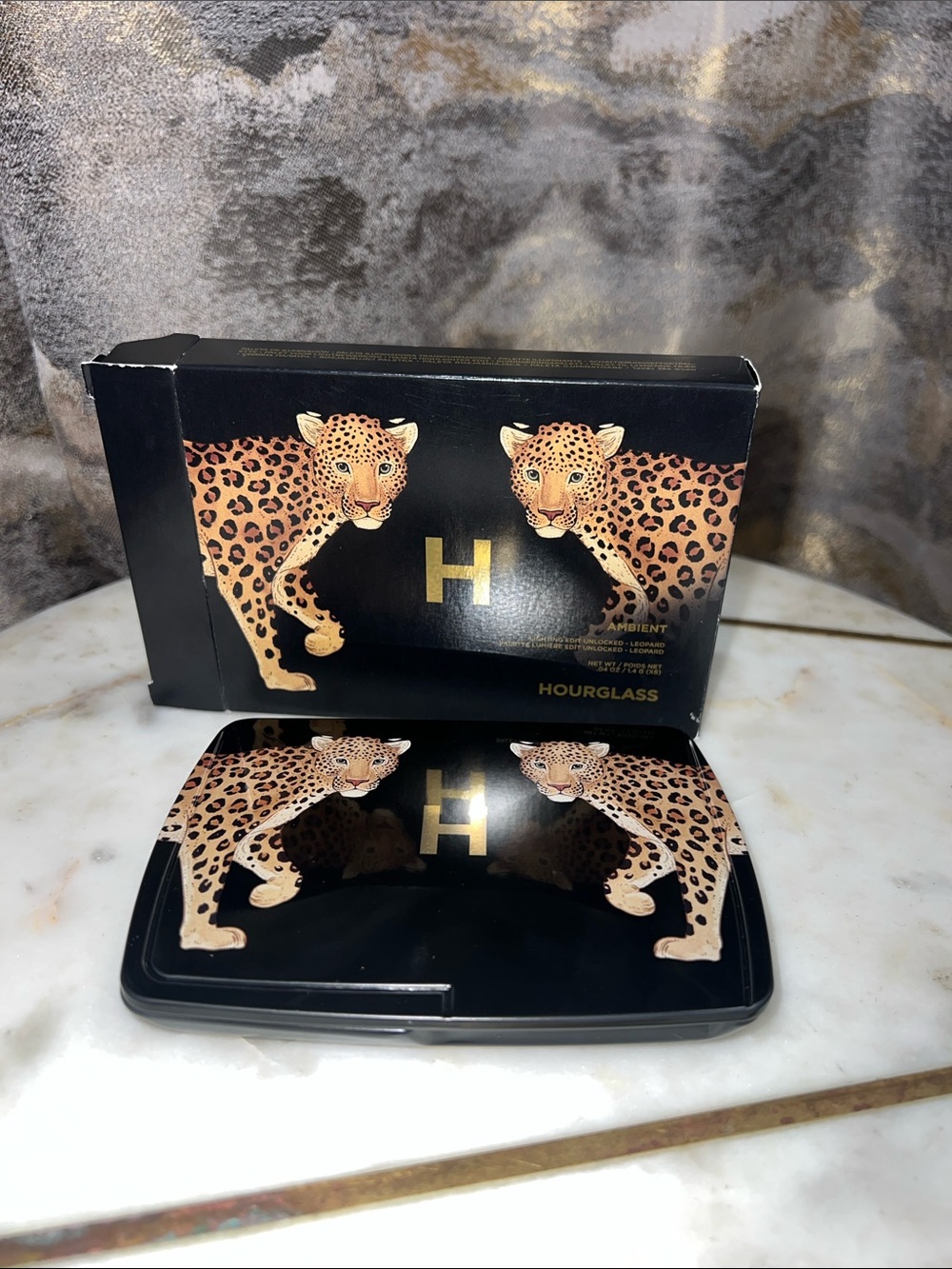 New Hourglass Black & Gold Leopard Ambient Lighting Palette